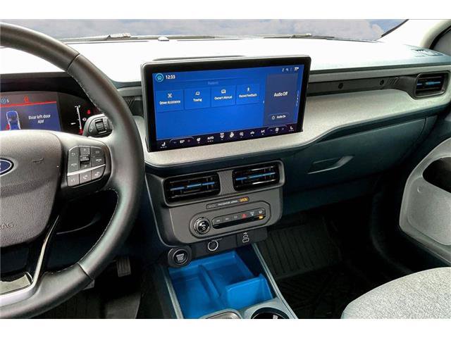 Certified 2025 Ford Maverick XLT w/ XLT Luxury Package AWD/4WD image 12