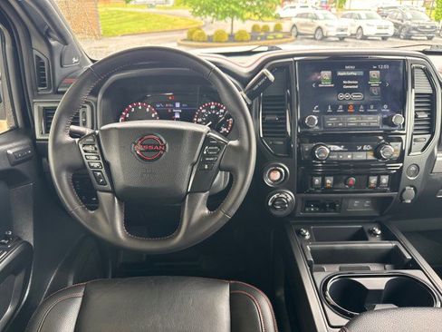 Used 2024 Nissan Titan PRO-4X w/ Pro-4x Convenience Package AWD/4WD image 9