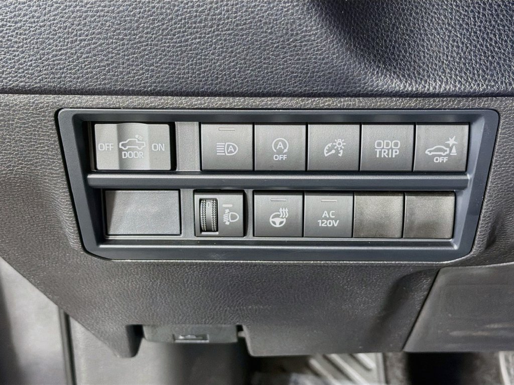 Used 2026 Toyota Tundra SR5 w/ SR5 Premium Package AWD/4WD image 19