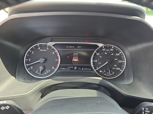 Used 2025 Nissan Rogue SV FWD image 20