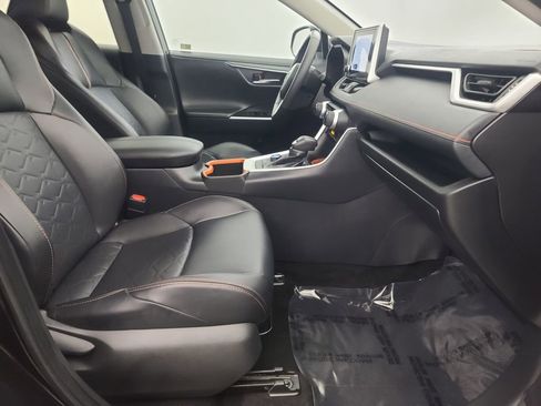 Used 2024 Toyota RAV4 Adventure image 16