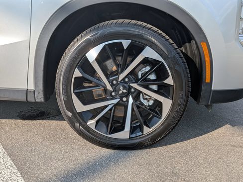 Used 2022 Mitsubishi Outlander ES AWD/4WD image 11