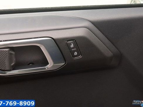 New 2025 Ford Bronco Outer Banks AWD/4WD image 12