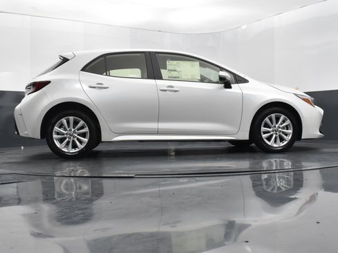 Used 2025 Toyota Corolla SE image 41