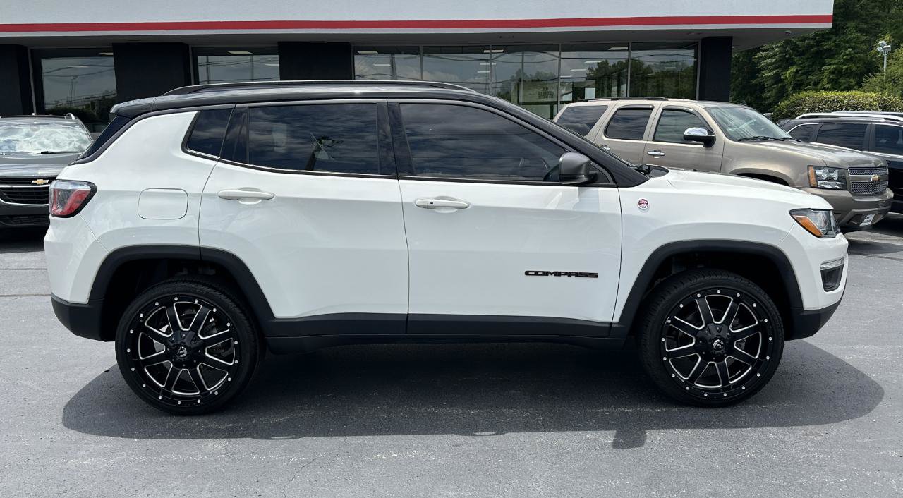 Used 2020 Jeep Compass Trailhawk AWD/4WD image 18