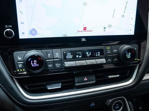 Certified 2025 Toyota Grand Highlander AWD image 27