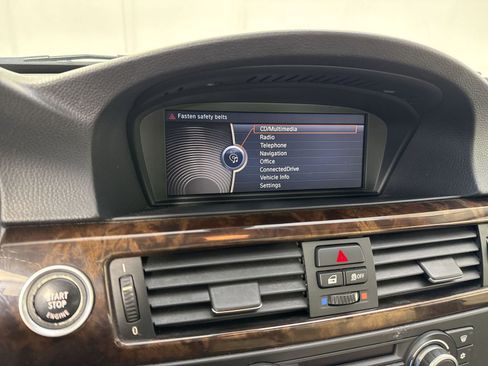 Used 2011 BMW 328i xDrive Sedan AWD/4WD image 5