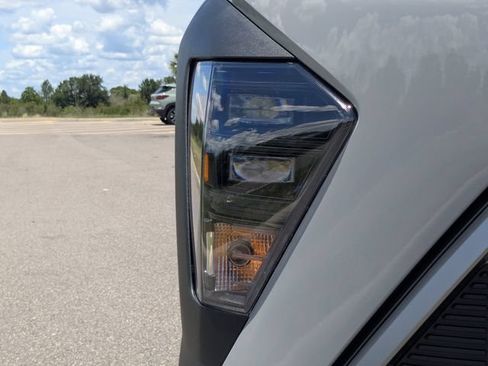 Used 2026 Hyundai Kona SEL Sport FWD image 11