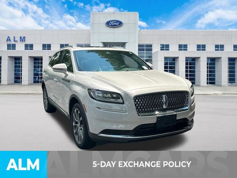Used 2023 Lincoln Nautilus Reserve w/ Luxury Package AWD/4WD image 3