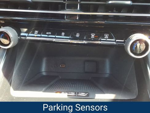 New 2026 Chevrolet Traverse LT FWD image 6
