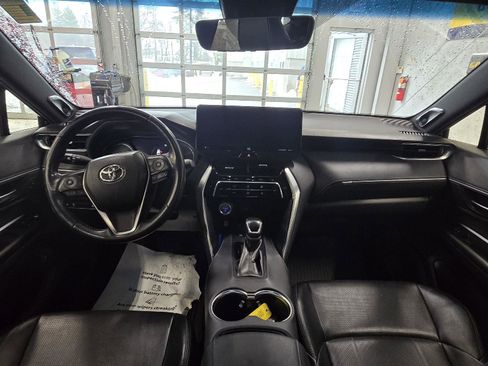 Used 2021 Toyota Venza XLE w/ Softex Package image 21