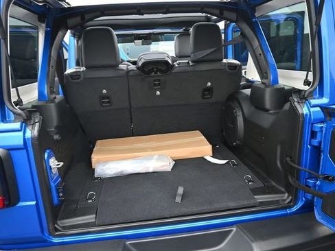 New 2025 Jeep Wrangler Unlimited Rubicon 392 image 17