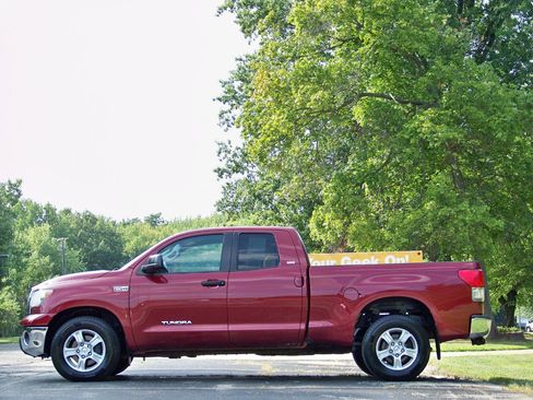 Used 2010 Toyota Tundra 4x4 Double Cab image 7
