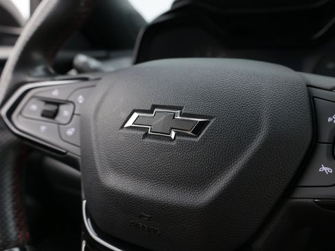 Used 2024 Chevrolet Trax RS FWD image 28