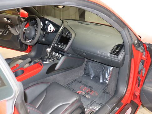 Used 2012 Audi R8 GT image 28