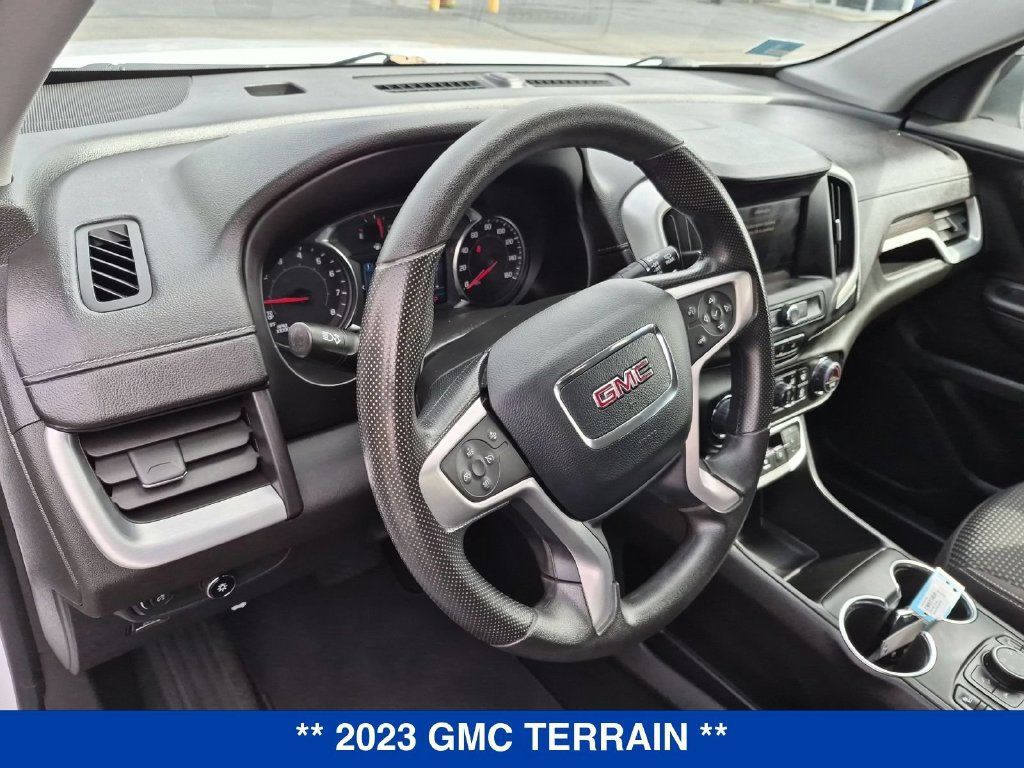 Used 2023 GMC Terrain SLE w/ Driver Convenience Package AWD/4WD image 12