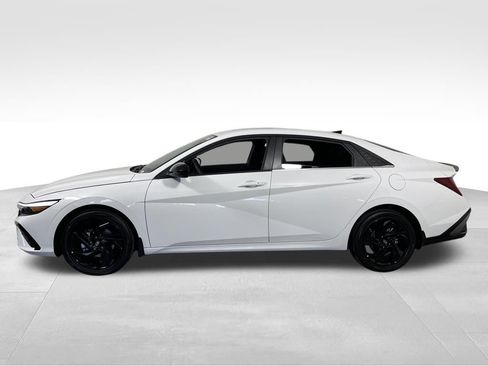 New 2026 Hyundai Elantra SEL Sport Premium FWD image 2