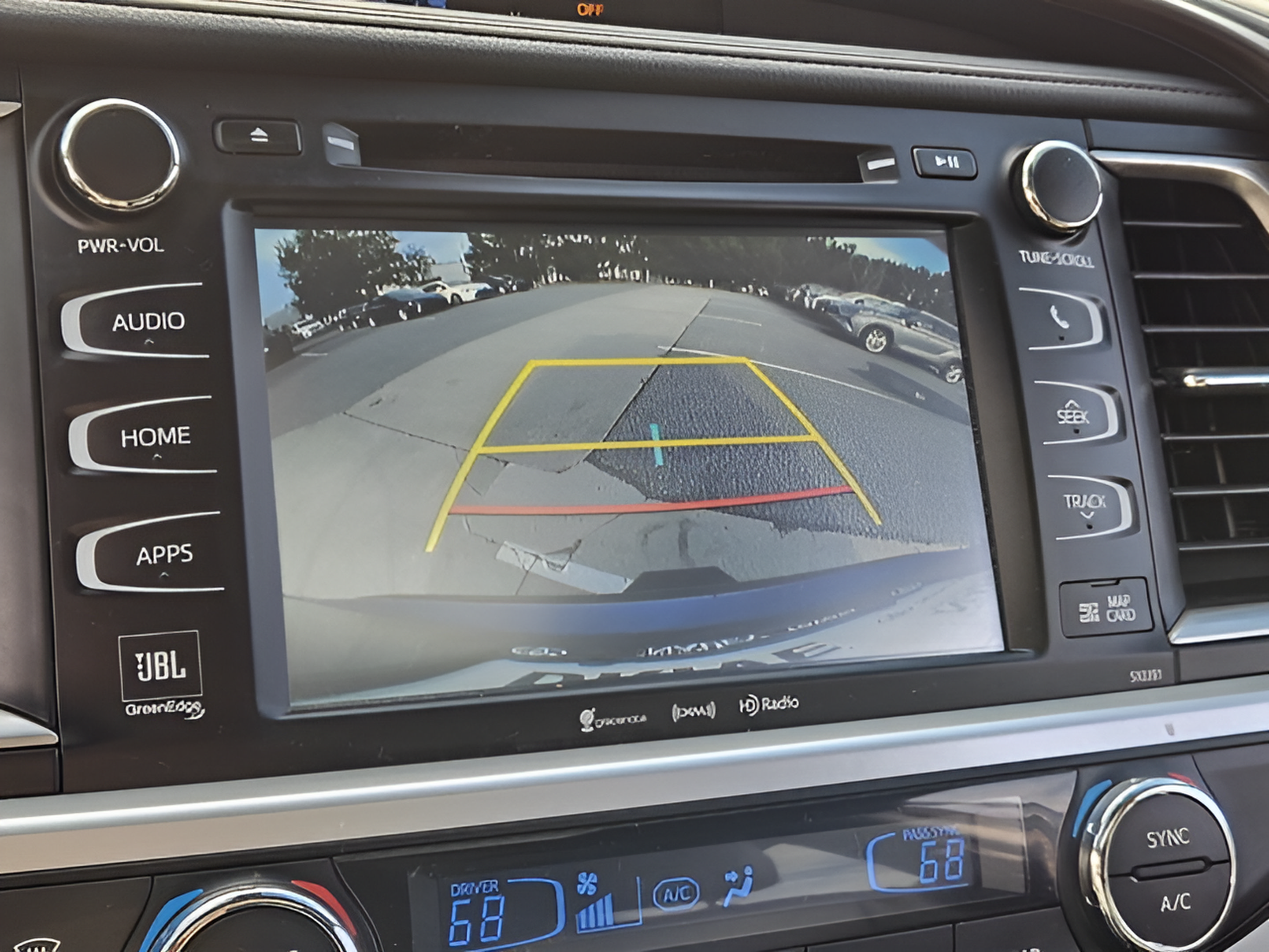 Used 2019 Toyota Highlander Limited FWD image 21