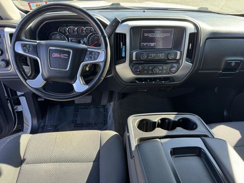 Used 2018 GMC Sierra 1500 SLE w/ SLE Value Package AWD/4WD image 14