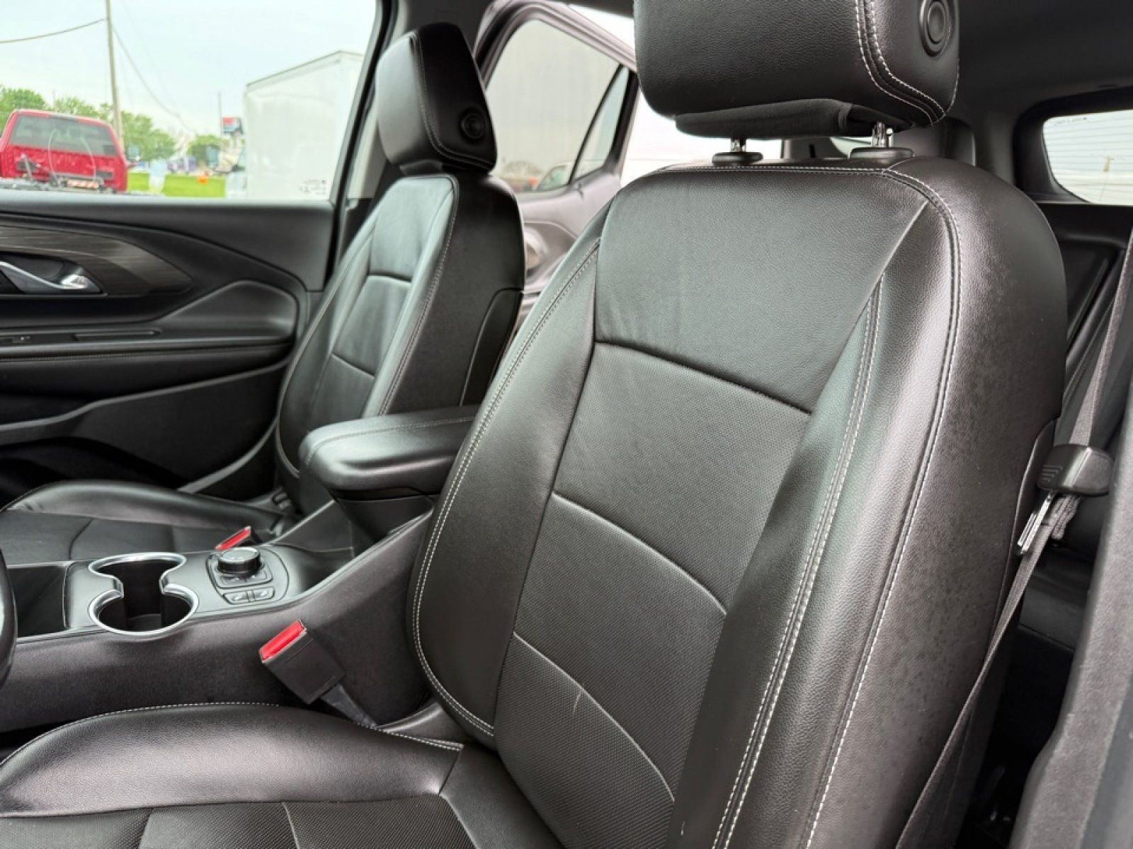 Used 2022 GMC Terrain SLT FWD image 26