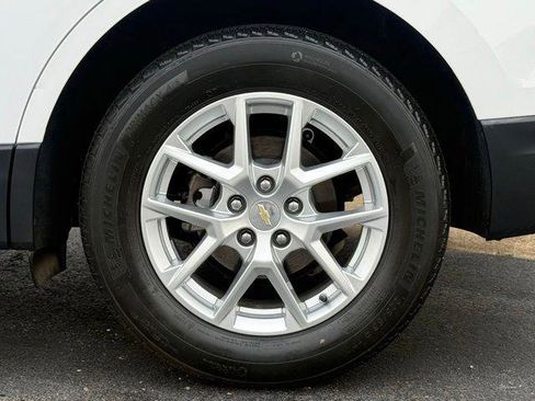 Used 2022 Chevrolet Equinox LT FWD image 16