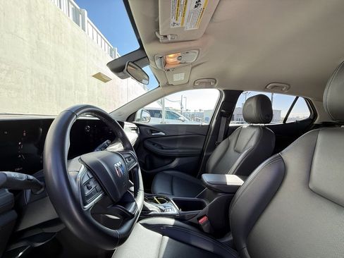 Used 2024 Buick Encore GX Sport Touring image 5
