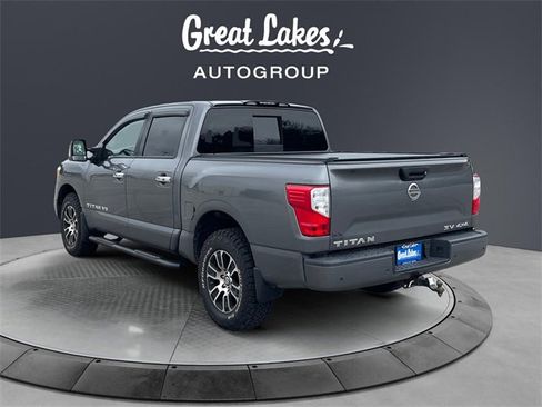 Used 2020 Nissan Titan SL image 3