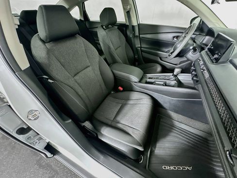 Used 2025 Honda Accord LX image 27