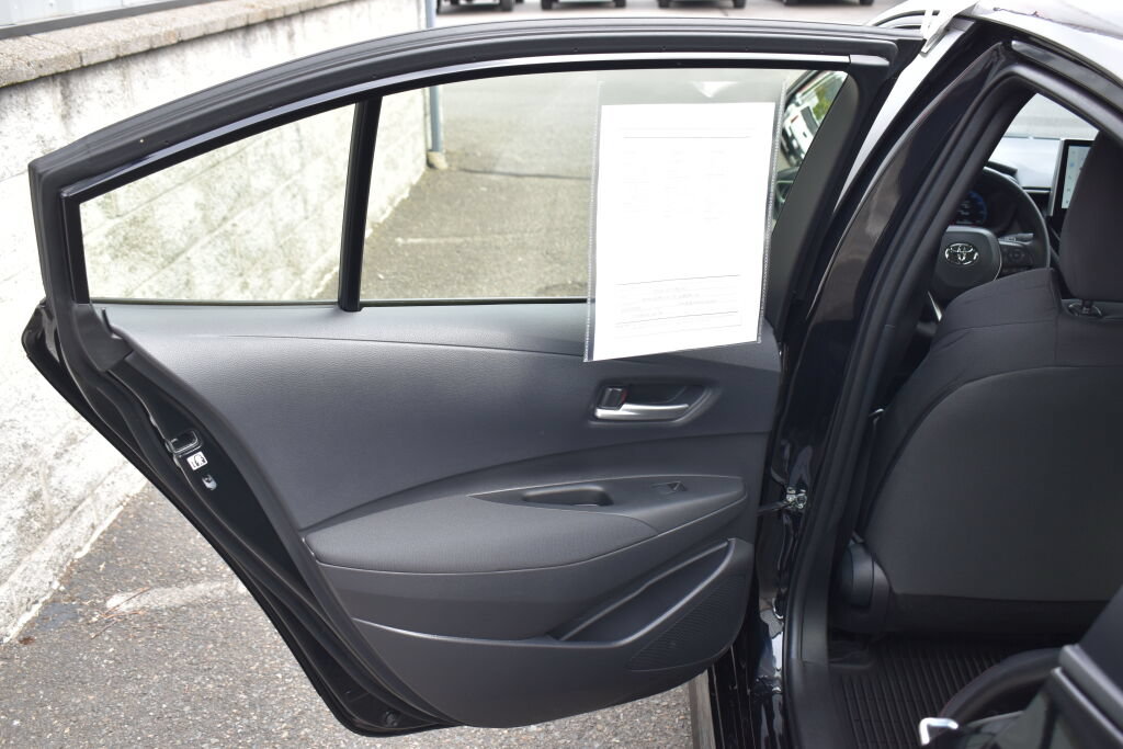 Used 2026 Toyota Corolla SE FWD image 19