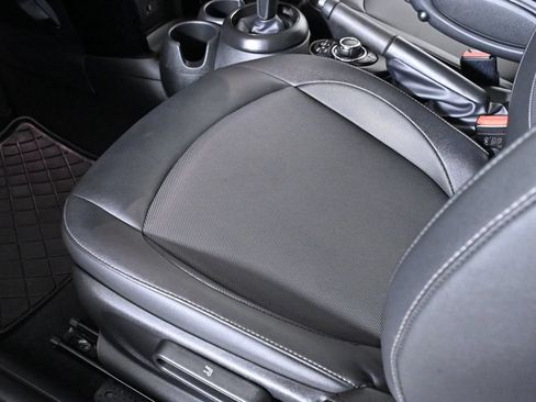 Used 2023 MINI Cooper 2-Door Hardtop FWD image 24