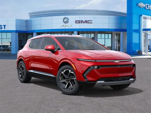 New 2025 Chevrolet Equinox EV LT image 7