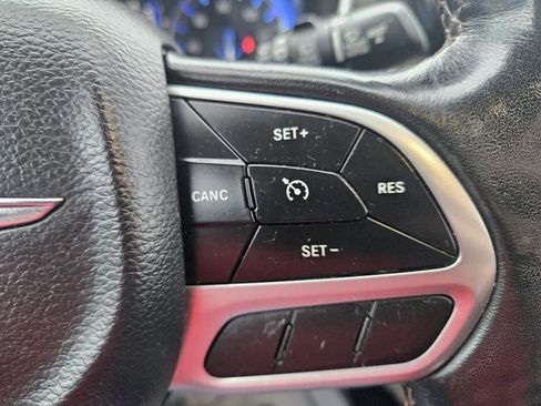 Used 2020 Chrysler Pacifica Touring w/ Cold Weather Group image 24