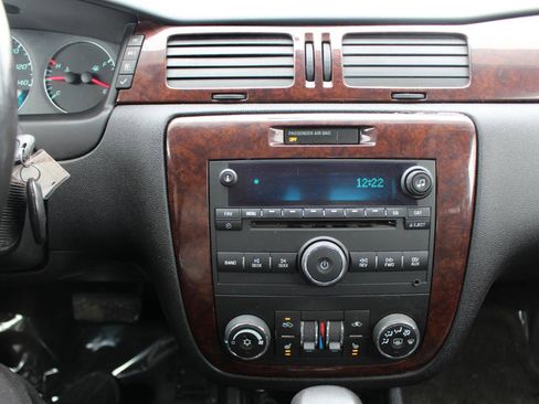 Used 2011 Chevrolet Impala LT w/ Luxury Edition Package image 25