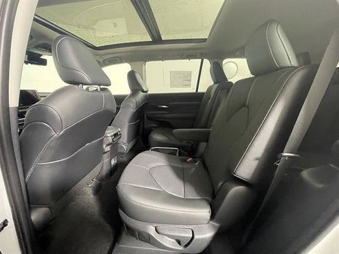 New 2026 Toyota Grand Highlander AWD image 11