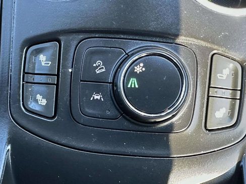 Used 2020 GMC Terrain SLE w/ Driver Convenience Package image 34