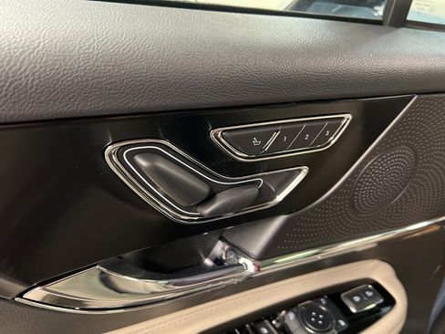 Used 2026 Lincoln Corsair Premiere image 29