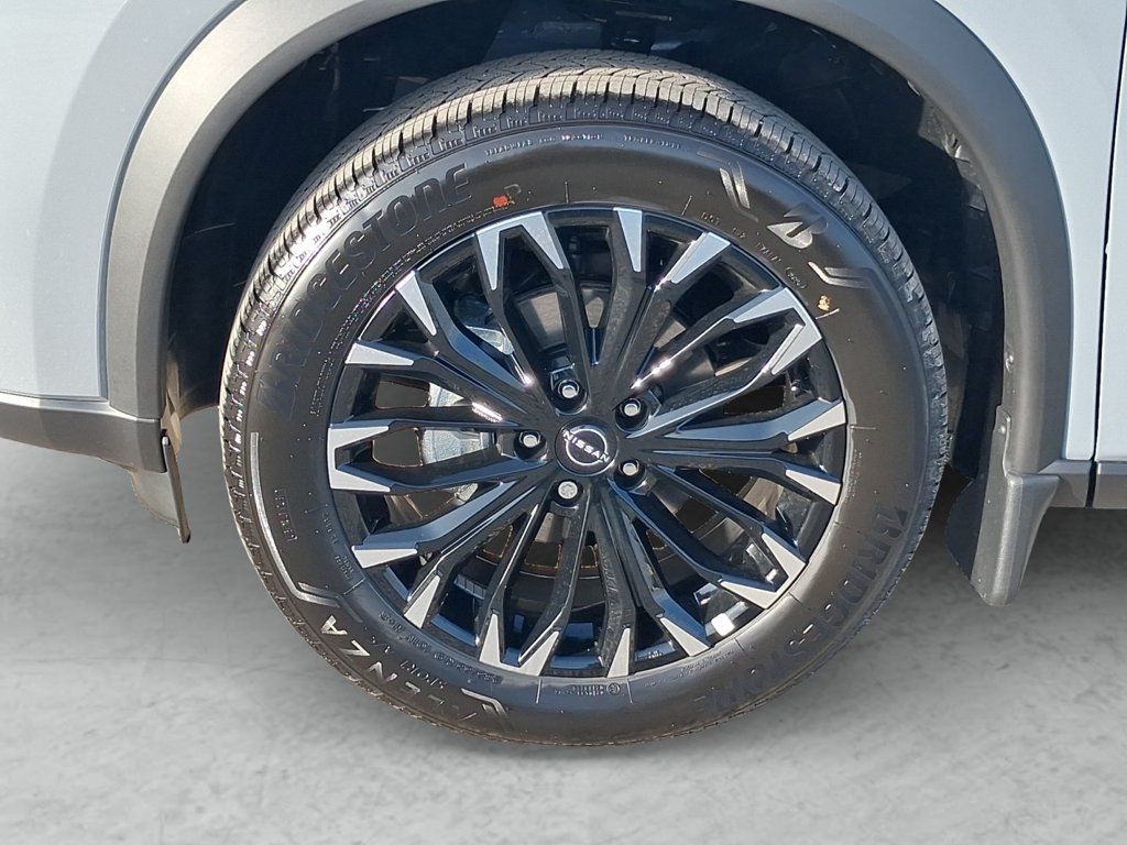 New 2026 Nissan Rogue Dark Armor FWD image 24