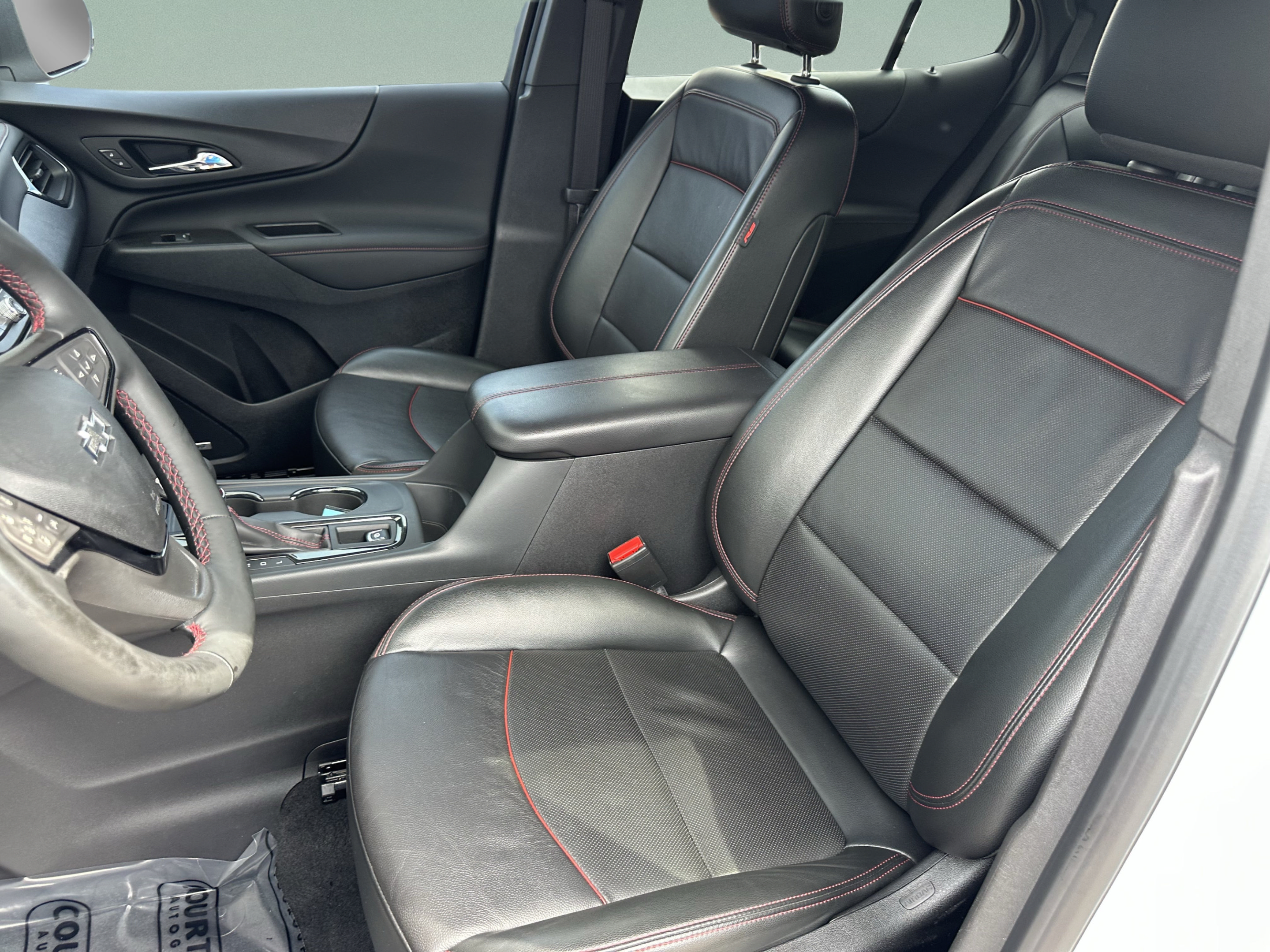Used 2023 Chevrolet Equinox RS w/ RS Leather Package FWD image 18