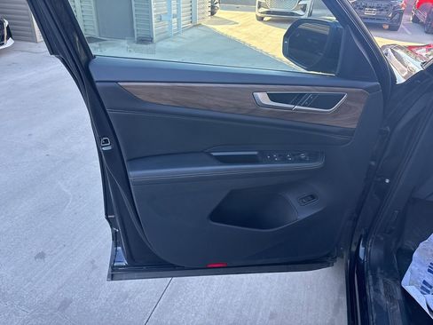 Used 2024 Volkswagen Atlas SE image 10