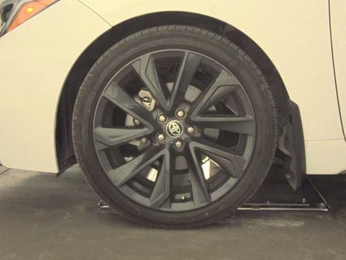 Used 2023 Toyota Corolla SE FWD image 6