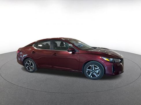 Used 2025 Nissan Sentra SV image 2