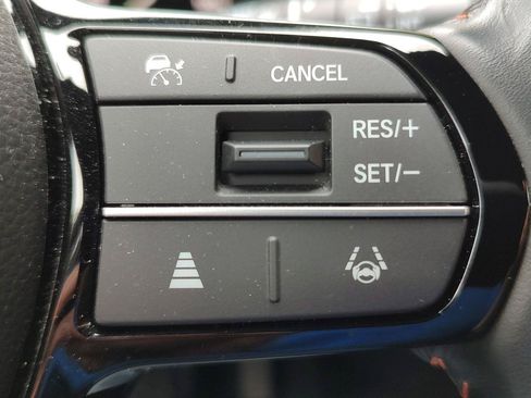 Used 2025 Honda HR-V Sport image 16