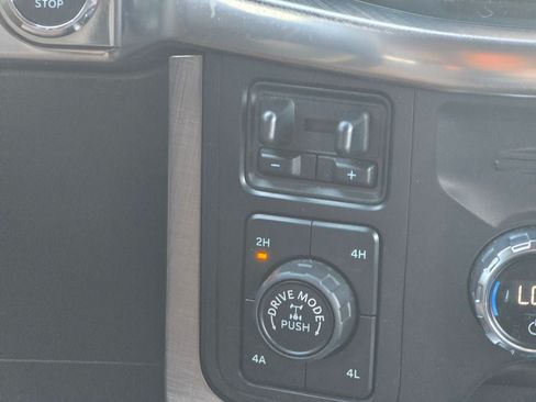 Used 2021 Ford F150 King Ranch w/ Equipment Group 601A High AWD/4WD image 17