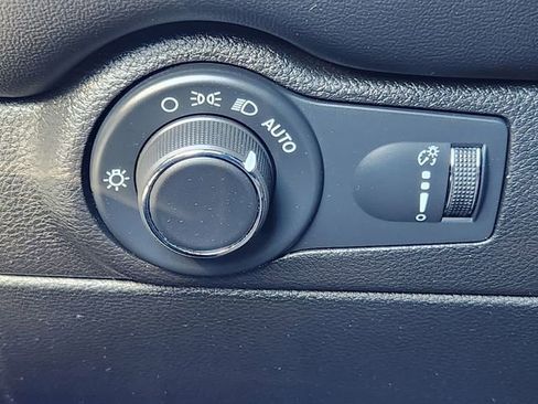 Used 2024 Dodge Durango GT image 34