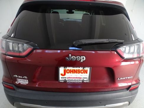 Used 2019 Jeep Cherokee Limited AWD/4WD image 23
