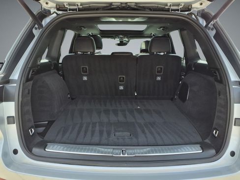 Used 2023 Jeep Grand Cherokee Overland RWD image 14