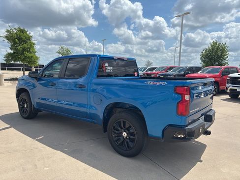 Used 2022 Chevrolet Silverado 1500 Custom image 3