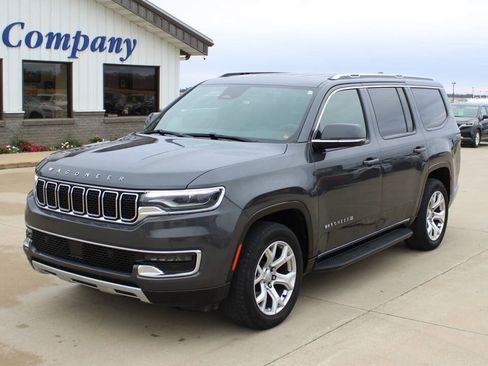 Used 2022 Jeep Wagoneer Series II AWD/4WD image 1