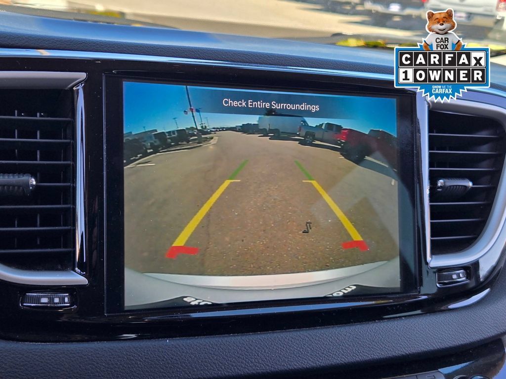 Used 2024 Chrysler Pacifica Touring-L FWD image 17