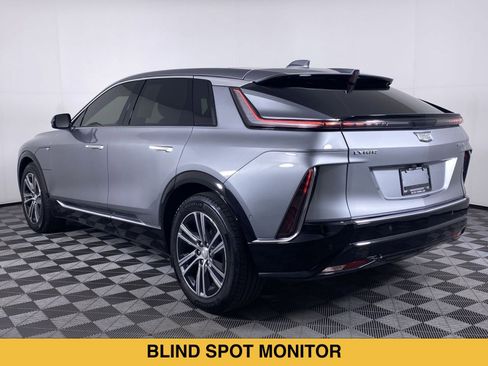 Certified 2024 Cadillac Lyriq Luxury AWD/4WD image 18